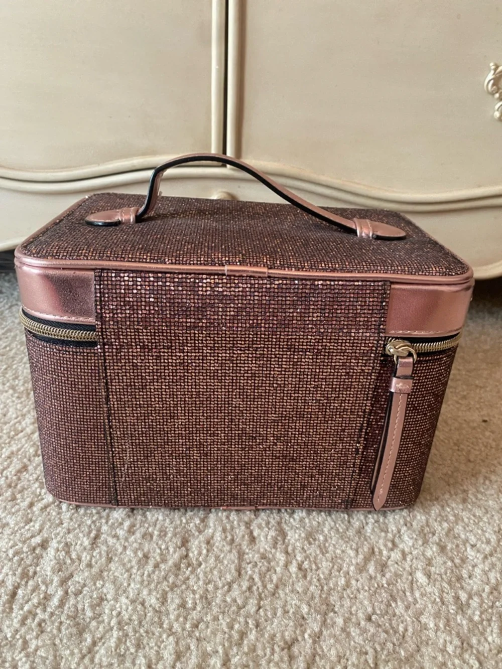 Victoria's Secret Rose Gold and Glitter Cosmetic Case - Picture 4 of 7